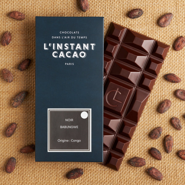 Tablette de chocolat noir à 100%  Babungwe du Congo (pastille blanche sur l'étiquette frontale)