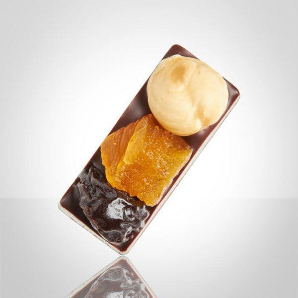 Bonbon mendiant cerise-abricot-noisette de l'Instant Cacao